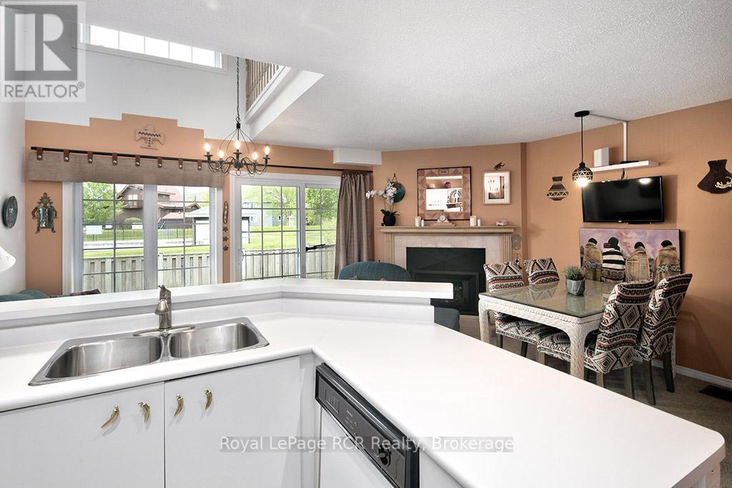 












UNIT #32 - 162 SETTLERS WAY

,
Blue Mountains,




Ontario
L9Y0M4

