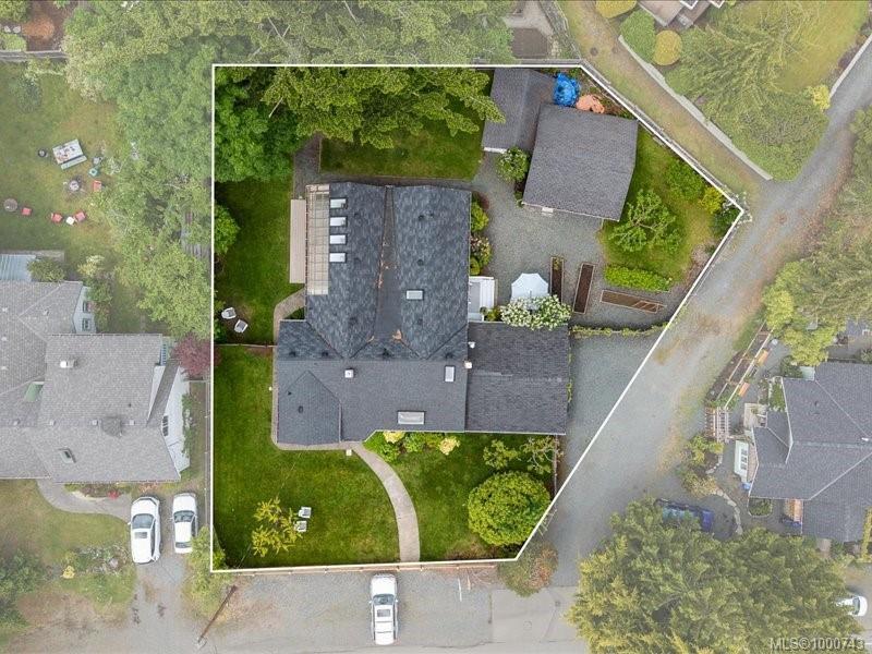 









521


Arbutus

St,
Qualicum Beach,




BC
V9K 1K8

