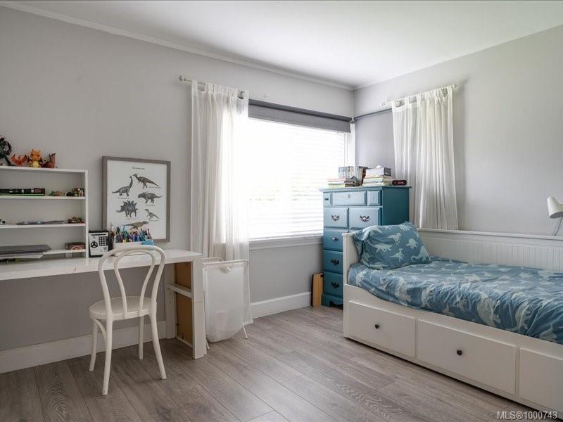 









521


Arbutus

St,
Qualicum Beach,




BC
V9K 1K8

