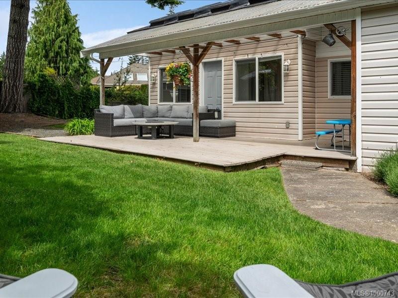 









521


Arbutus

St,
Qualicum Beach,




BC
V9K 1K8

