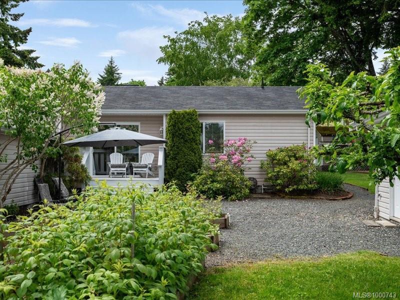 









521


Arbutus

St,
Qualicum Beach,




BC
V9K 1K8

