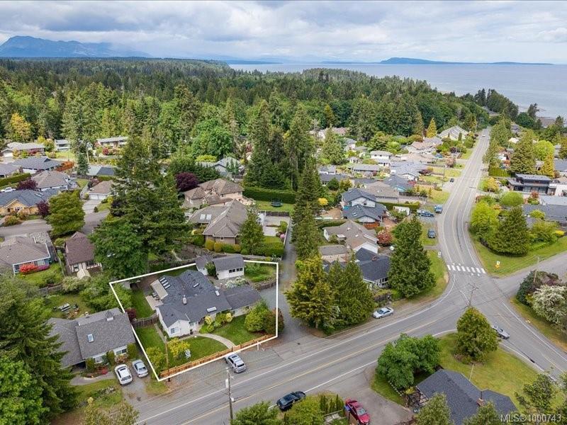 









521


Arbutus

St,
Qualicum Beach,




BC
V9K 1K8

