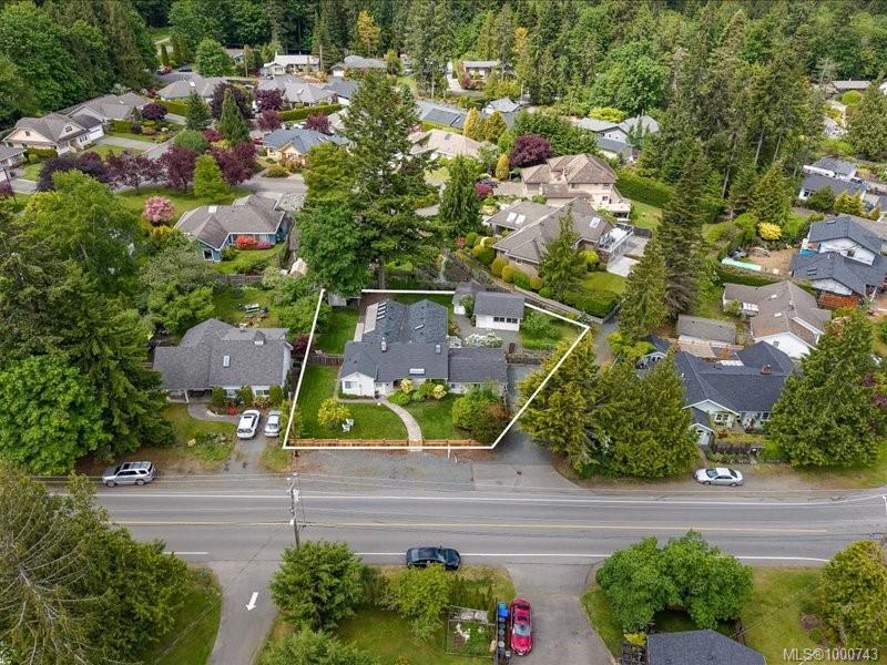 









521


Arbutus

St,
Qualicum Beach,




BC
V9K 1K8

