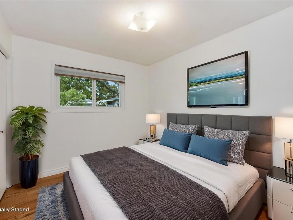









1616


Sarita

Pl,
Saanich,




BC
V8N 3J4

