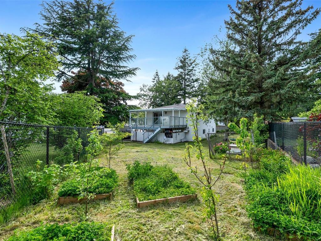 









1616


Sarita

Pl,
Saanich,




BC
V8N 3J4


