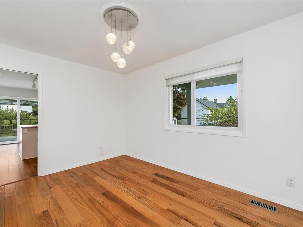 









1616


Sarita

Pl,
Saanich,




BC
V8N 3J4

