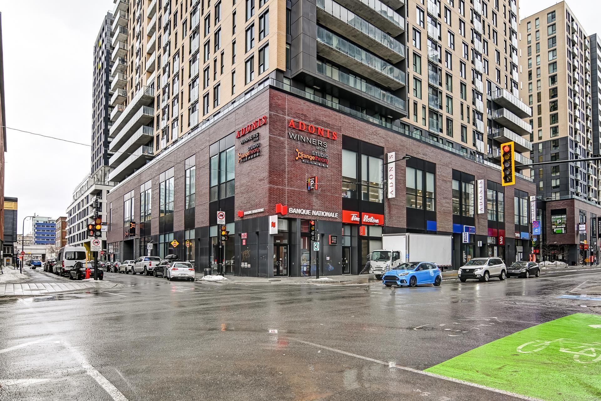 









235


Rue Peel

, 415,
Montréal (Le Sud-Ouest),




QC
H3C2G6

