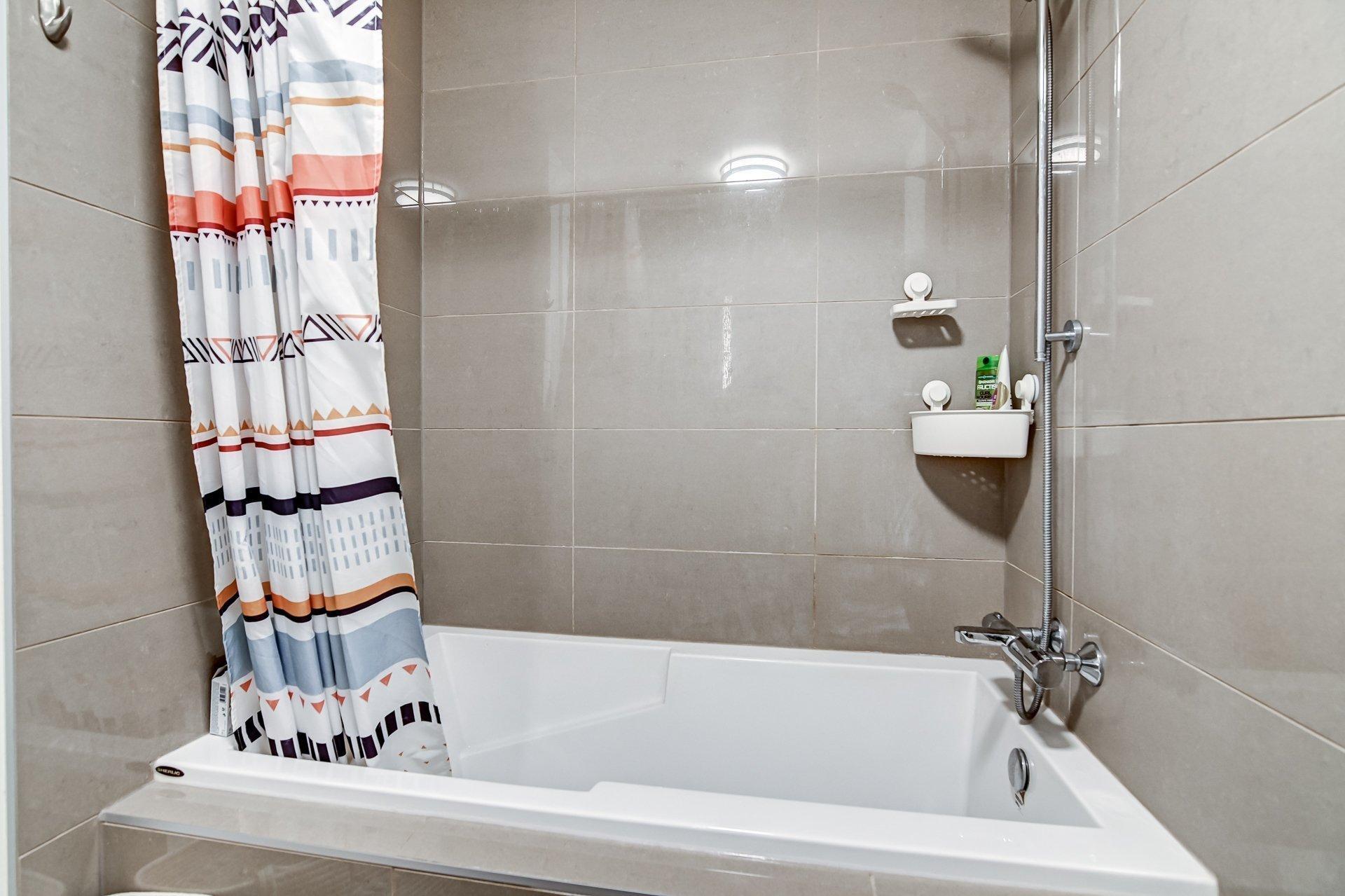 









235


Rue Peel

, 415,
Montréal (Le Sud-Ouest),




QC
H3C2G6

