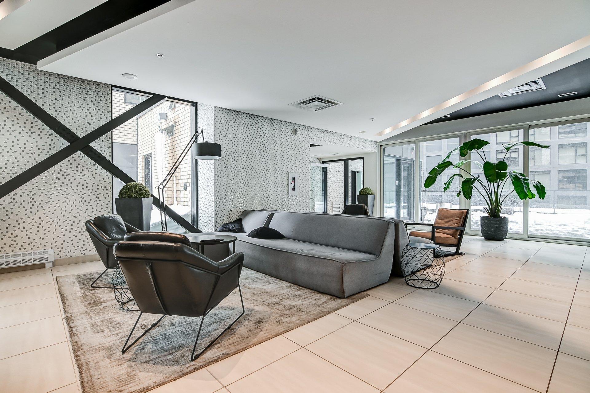 









235


Rue Peel

, 415,
Montréal (Le Sud-Ouest),




QC
H3C2G6

