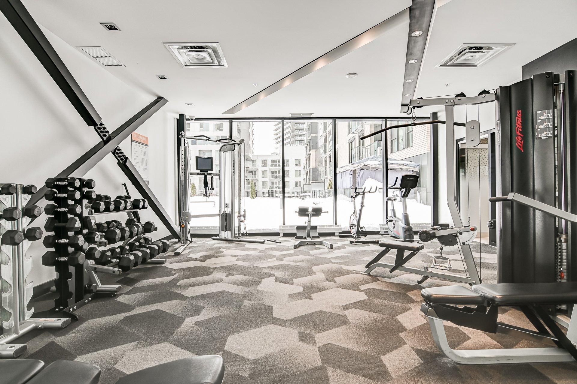









235


Rue Peel

, 415,
Montréal (Le Sud-Ouest),




QC
H3C2G6

