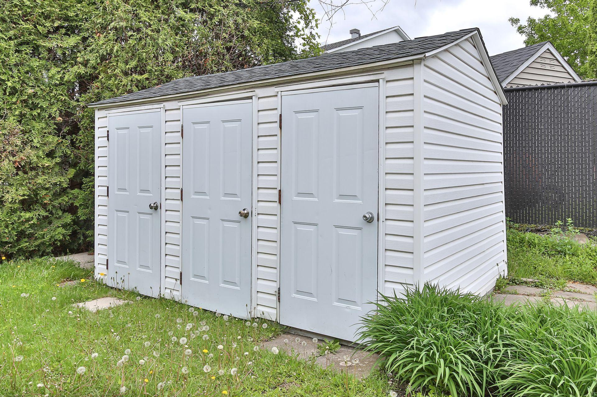 









631


Rue Marie-Derome

,
Saint-Jean-sur-Richelieu,




QC
J3A1P8

