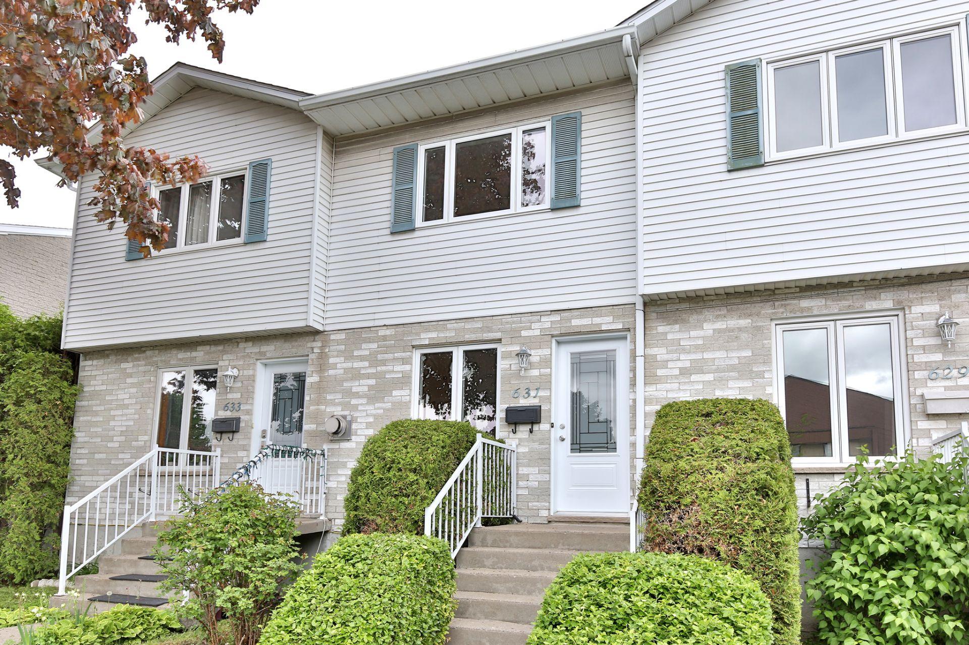 









631


Rue Marie-Derome

,
Saint-Jean-sur-Richelieu,




QC
J3A1P8

