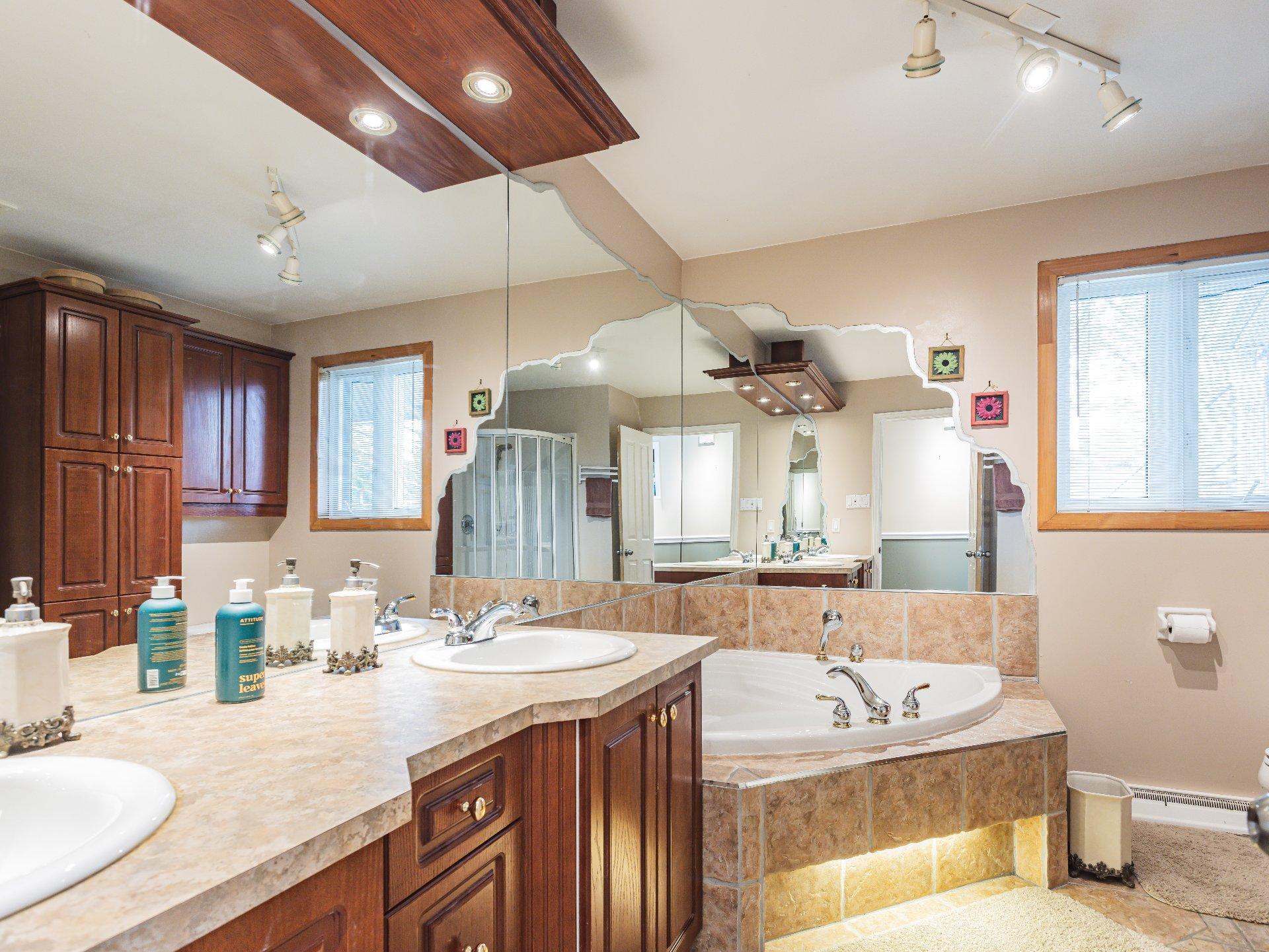 









3450


Rue des Bois

,
Québec (Sainte-Foy/Sillery/Cap-Rouge),




QC
G1X2L4


