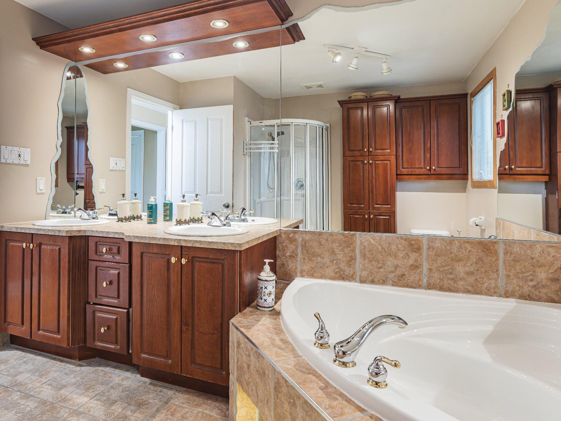 









3450


Rue des Bois

,
Québec (Sainte-Foy/Sillery/Cap-Rouge),




QC
G1X2L4

