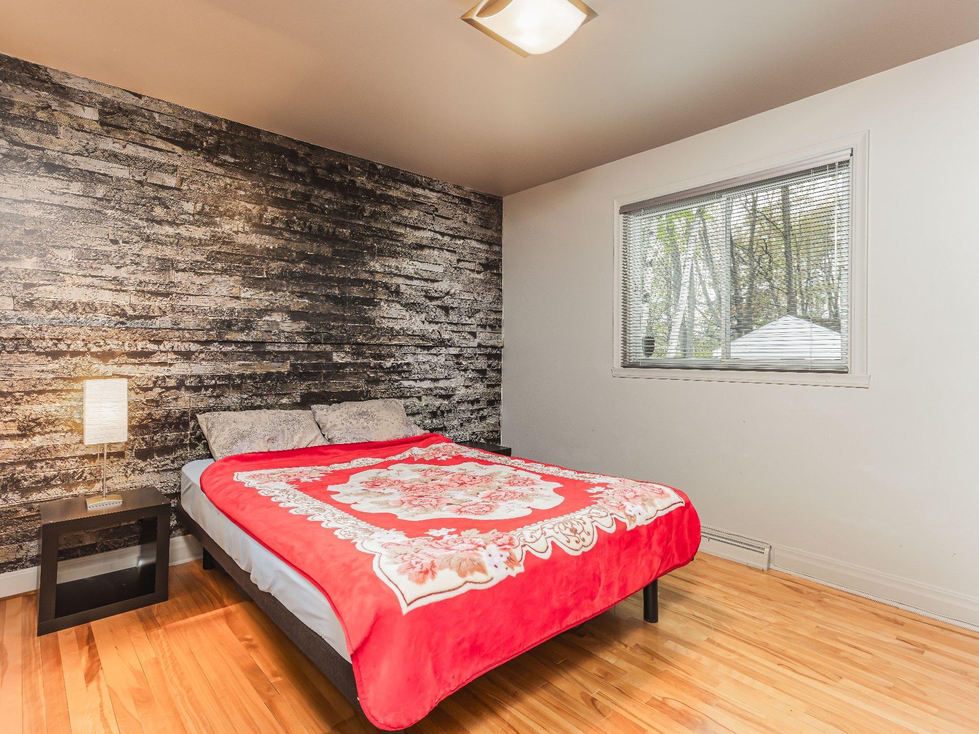 









3450


Rue des Bois

,
Québec (Sainte-Foy/Sillery/Cap-Rouge),




QC
G1X2L4

