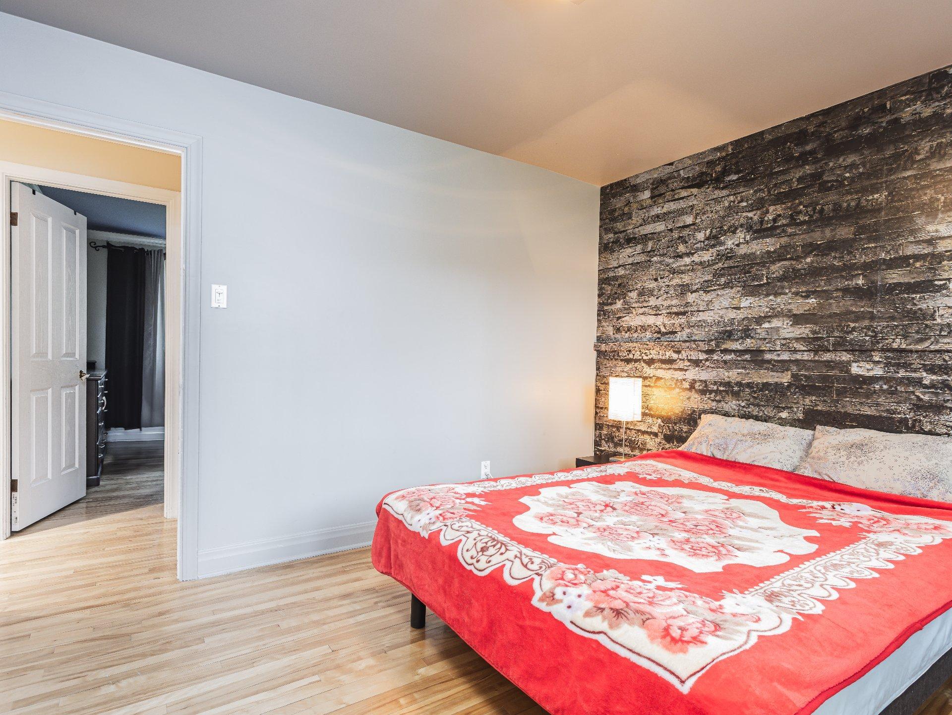 









3450


Rue des Bois

,
Québec (Sainte-Foy/Sillery/Cap-Rouge),




QC
G1X2L4

