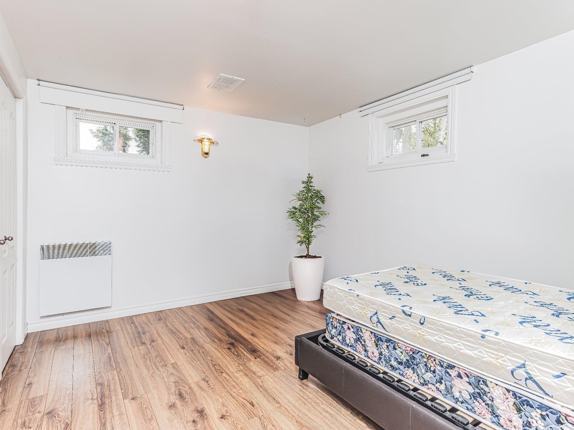 









3450


Rue des Bois

,
Québec (Sainte-Foy/Sillery/Cap-Rouge),




QC
G1X2L4

