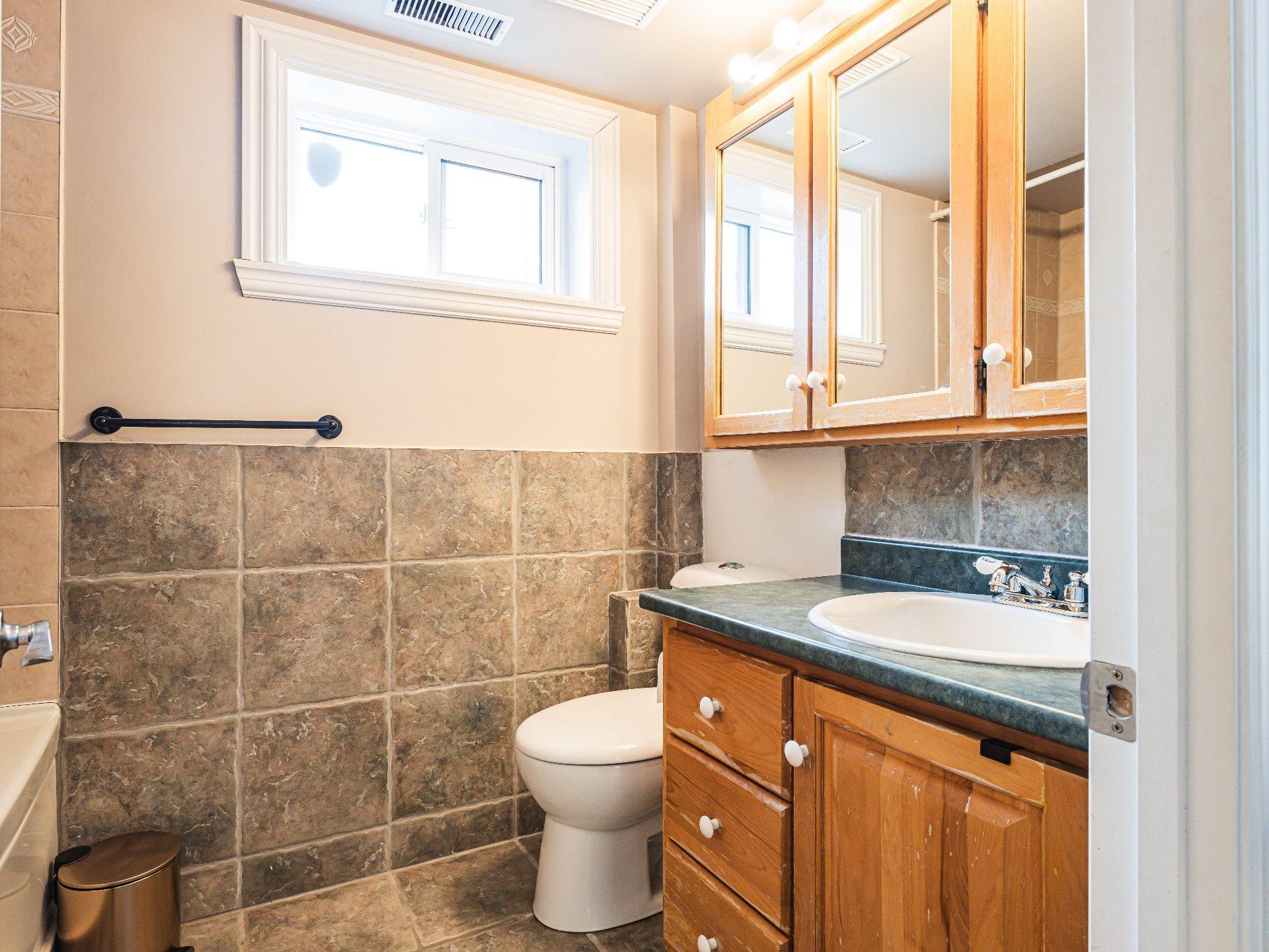 









3450


Rue des Bois

,
Québec (Sainte-Foy/Sillery/Cap-Rouge),




QC
G1X2L4

