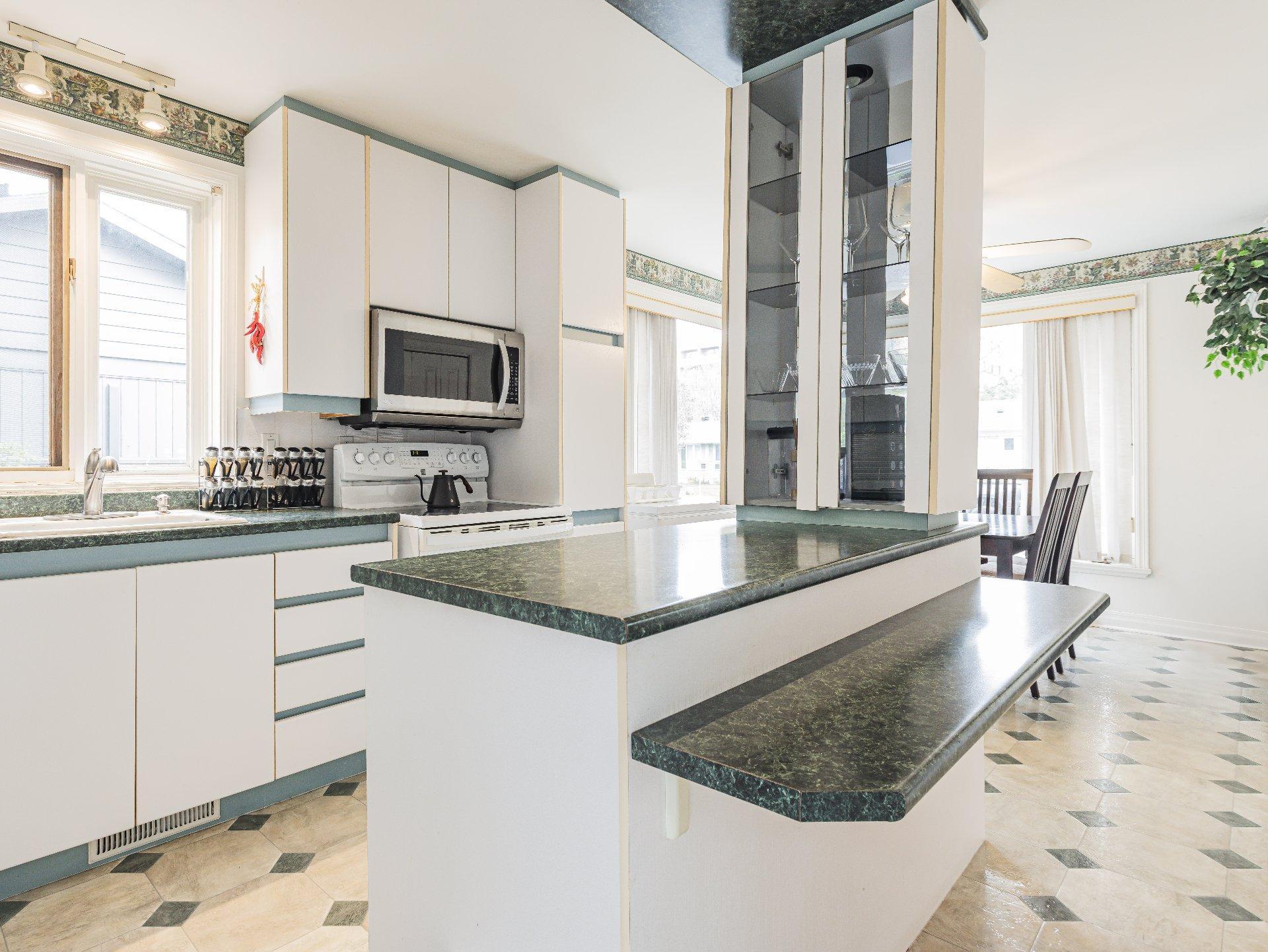 









3450


Rue des Bois

,
Québec (Sainte-Foy/Sillery/Cap-Rouge),




QC
G1X2L4


