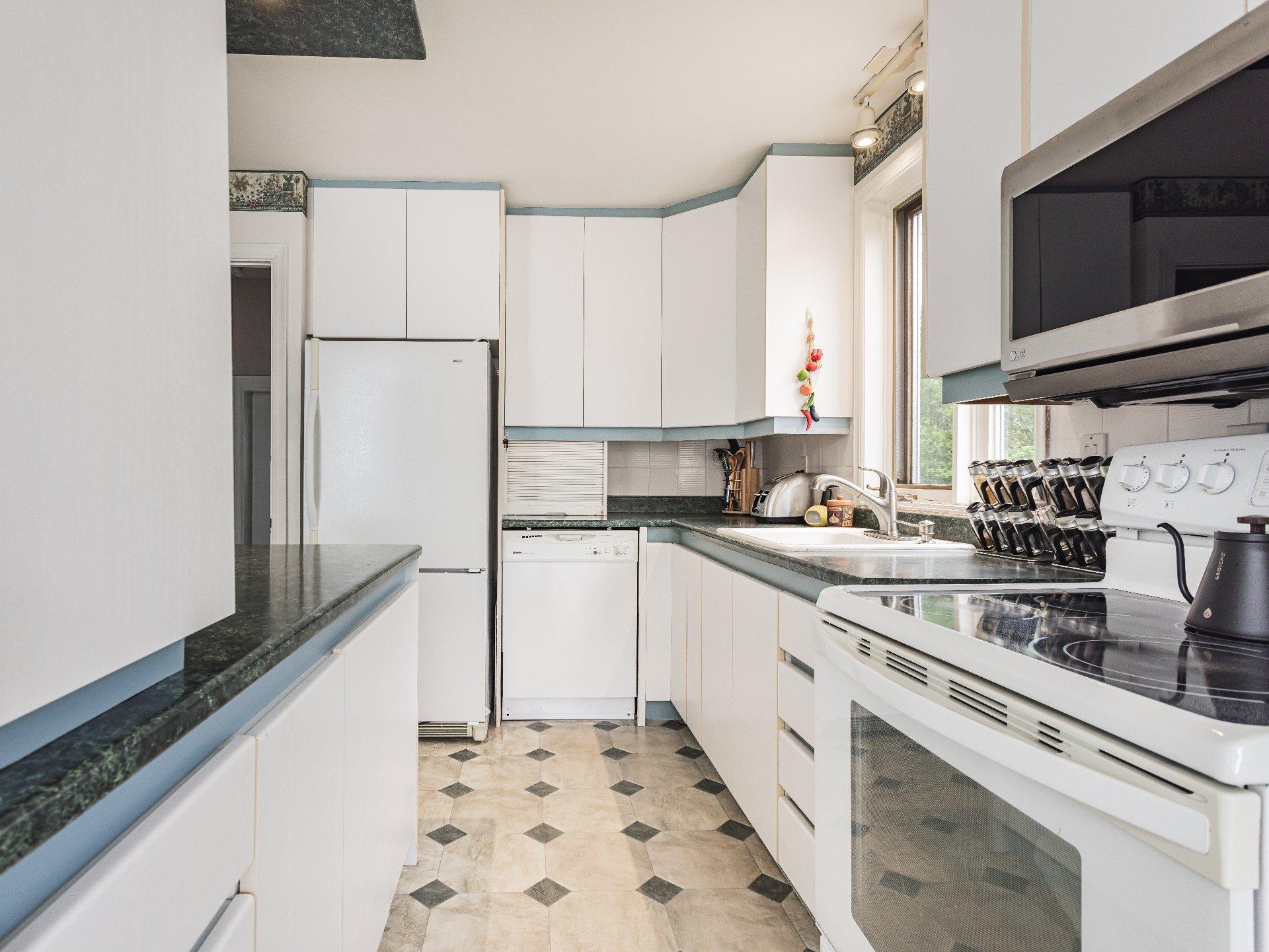 









3450


Rue des Bois

,
Québec (Sainte-Foy/Sillery/Cap-Rouge),




QC
G1X2L4

