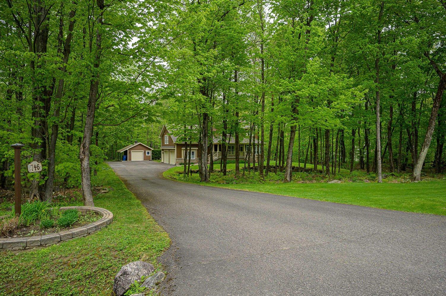 









746


Crois. Adèle

,
Prévost,




QC
J0R1T0

