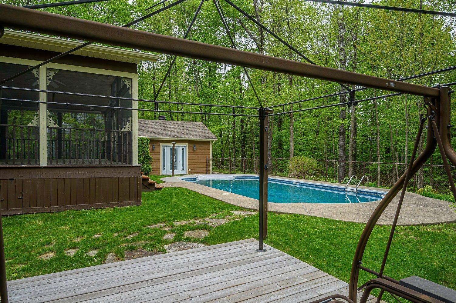 









746


Crois. Adèle

,
Prévost,




QC
J0R1T0

