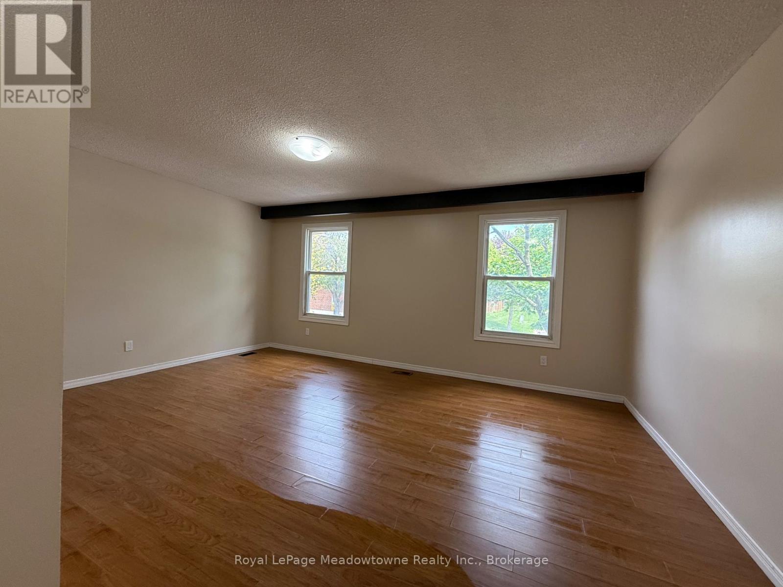 












2 - 235 BRONTE STREET

,
Milton (BM Bronte Meadows),




Ontario
L9T3V8

