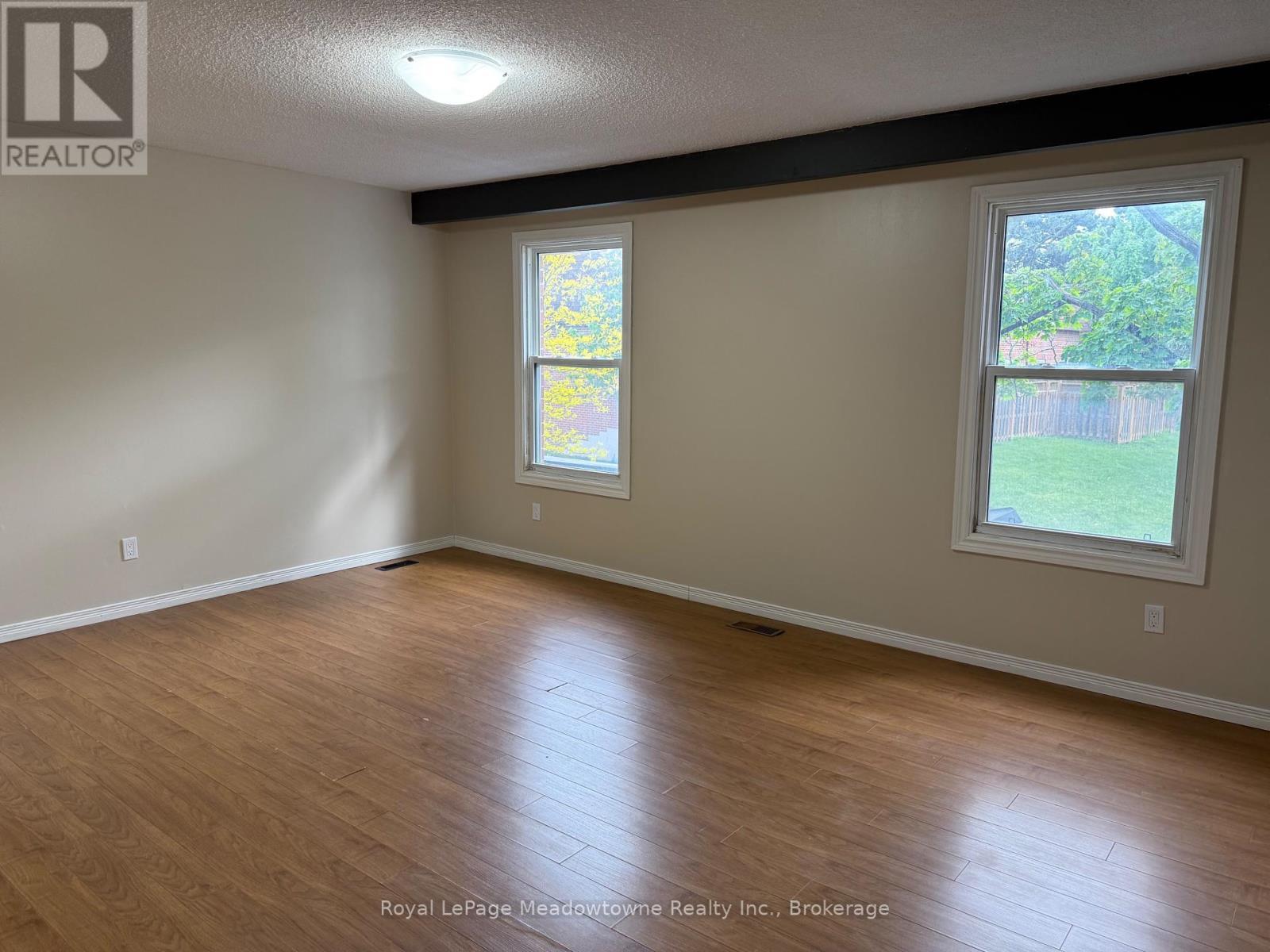 












2 - 235 BRONTE STREET

,
Milton (BM Bronte Meadows),




Ontario
L9T3V8


