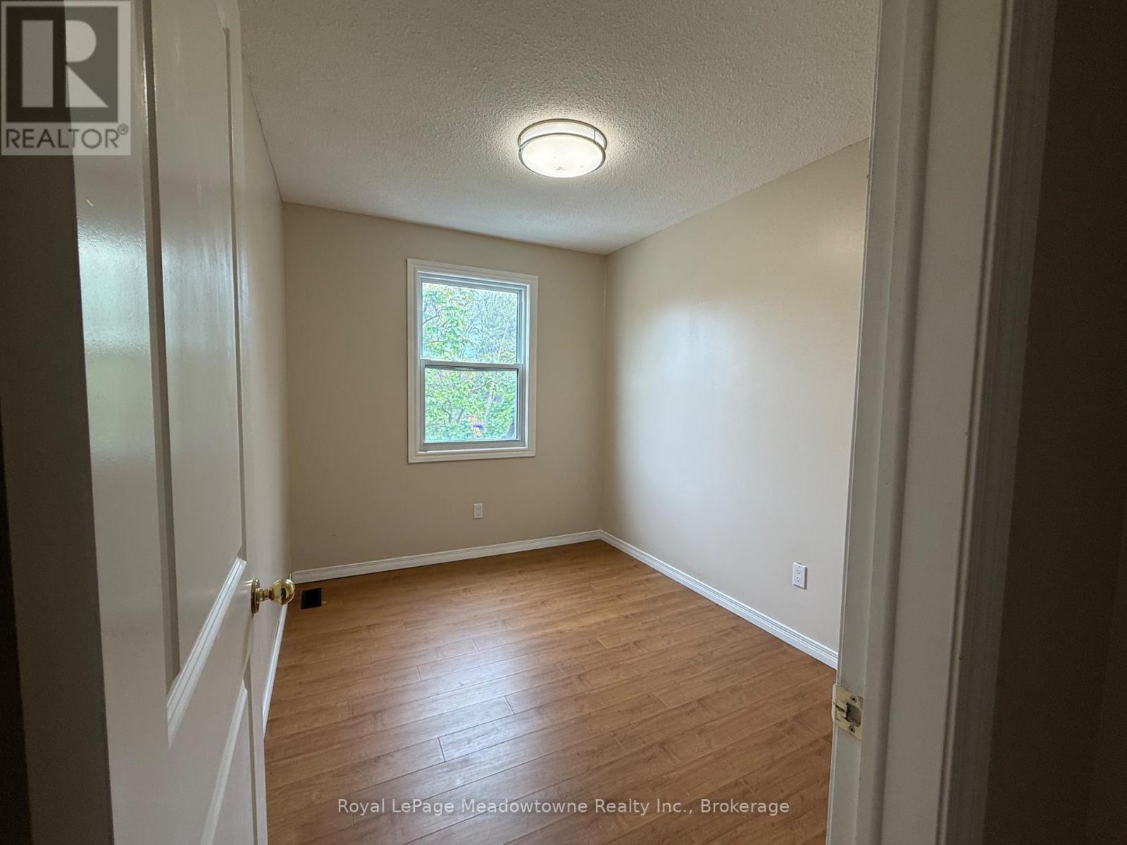 












2 - 235 BRONTE STREET

,
Milton (BM Bronte Meadows),




Ontario
L9T3V8

