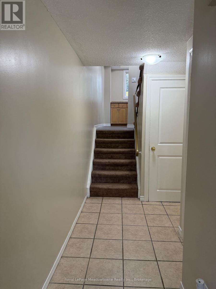












2 - 235 BRONTE STREET

,
Milton (BM Bronte Meadows),




Ontario
L9T3V8

