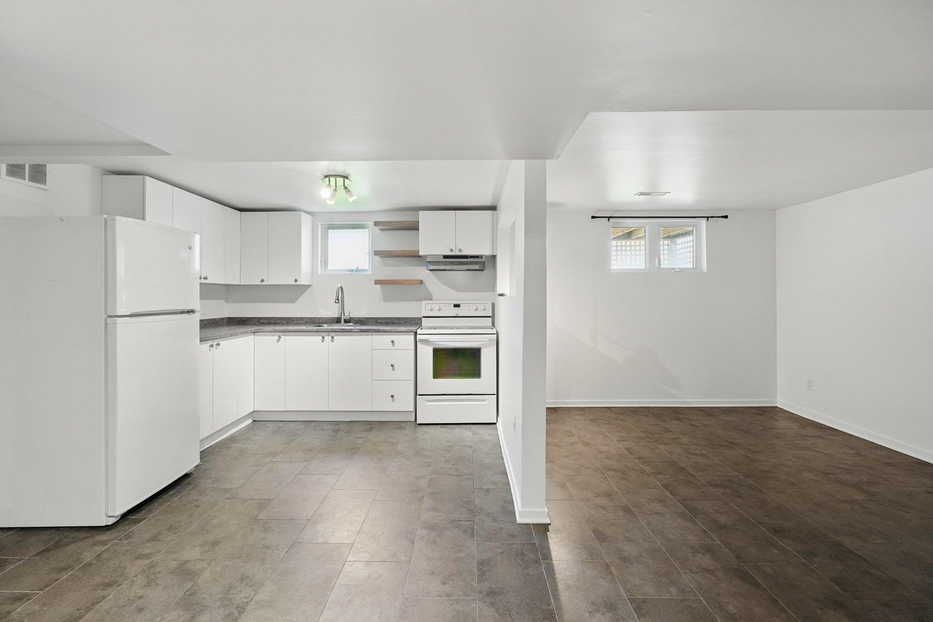 









274


Rue Laviolette

,
Gatineau (Gatineau),




QC
J8P5Y9

