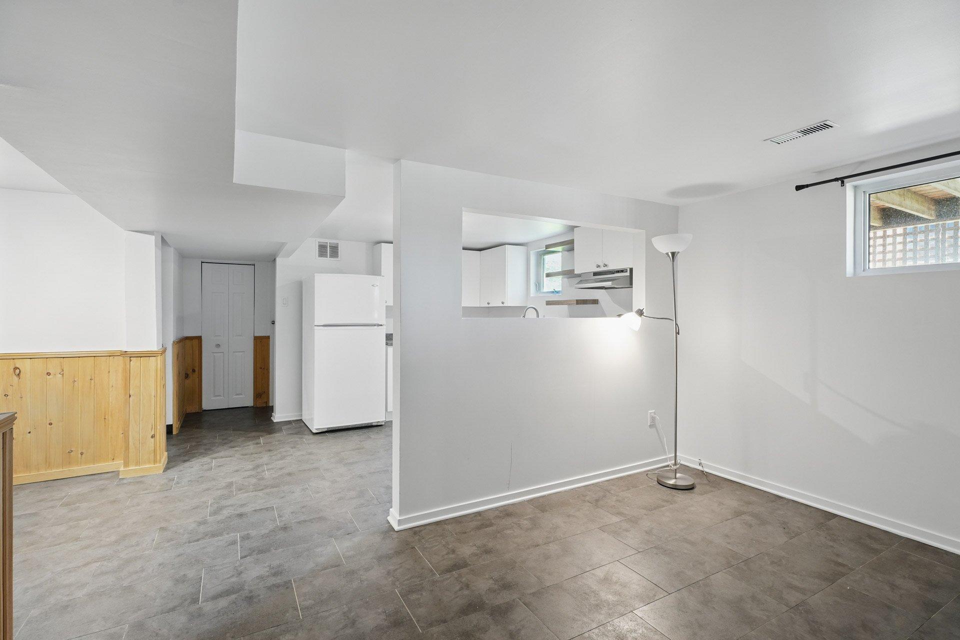 









274


Rue Laviolette

,
Gatineau (Gatineau),




QC
J8P5Y9

