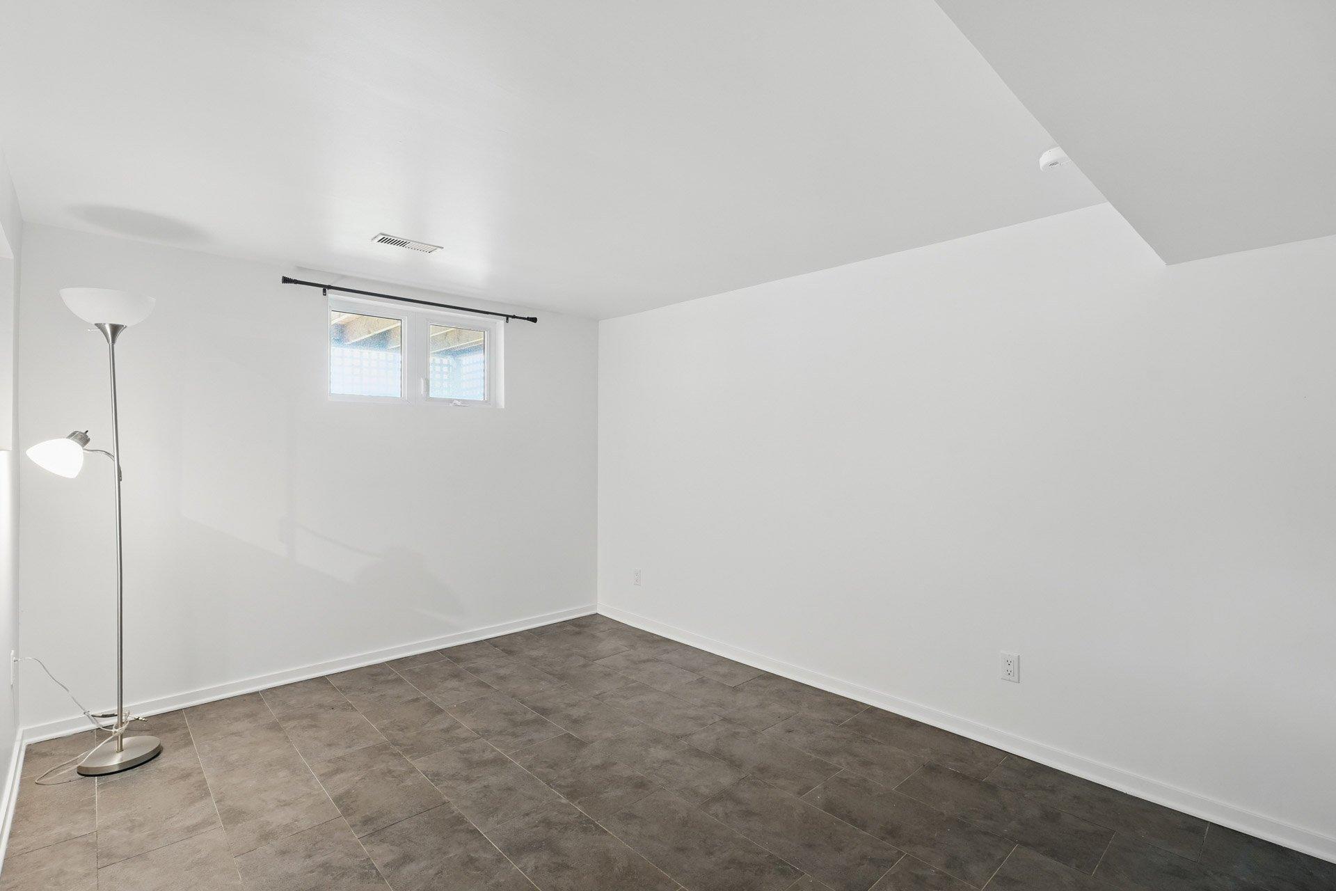 









274


Rue Laviolette

,
Gatineau (Gatineau),




QC
J8P5Y9

