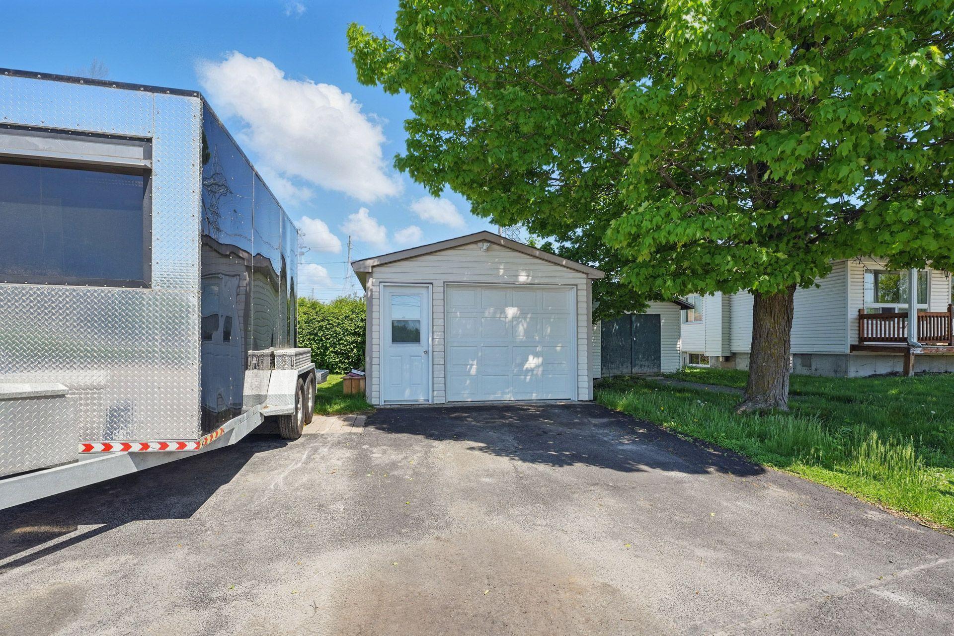 









274


Rue Laviolette

,
Gatineau (Gatineau),




QC
J8P5Y9

