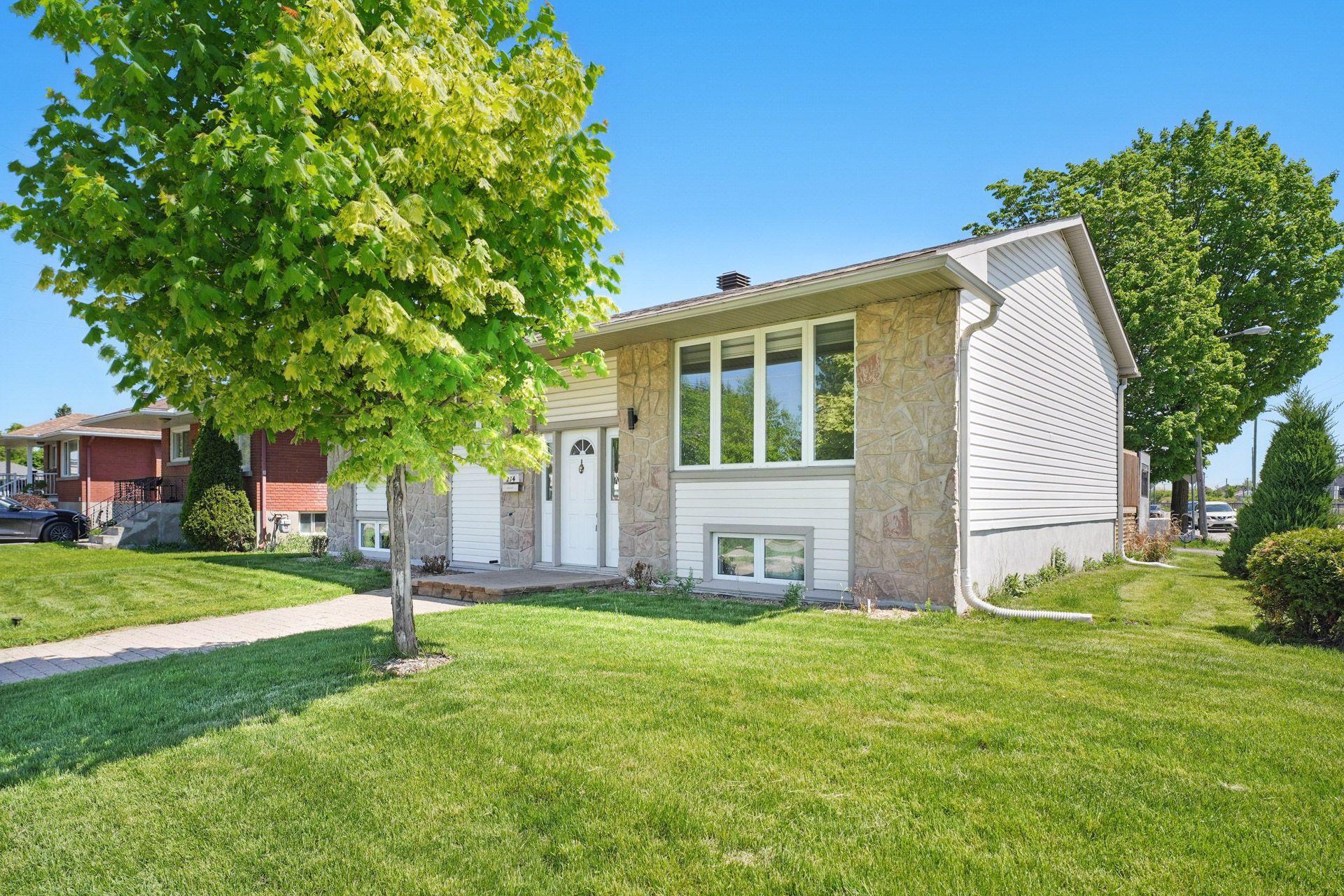 









274


Rue Laviolette

,
Gatineau (Gatineau),




QC
J8P5Y9


