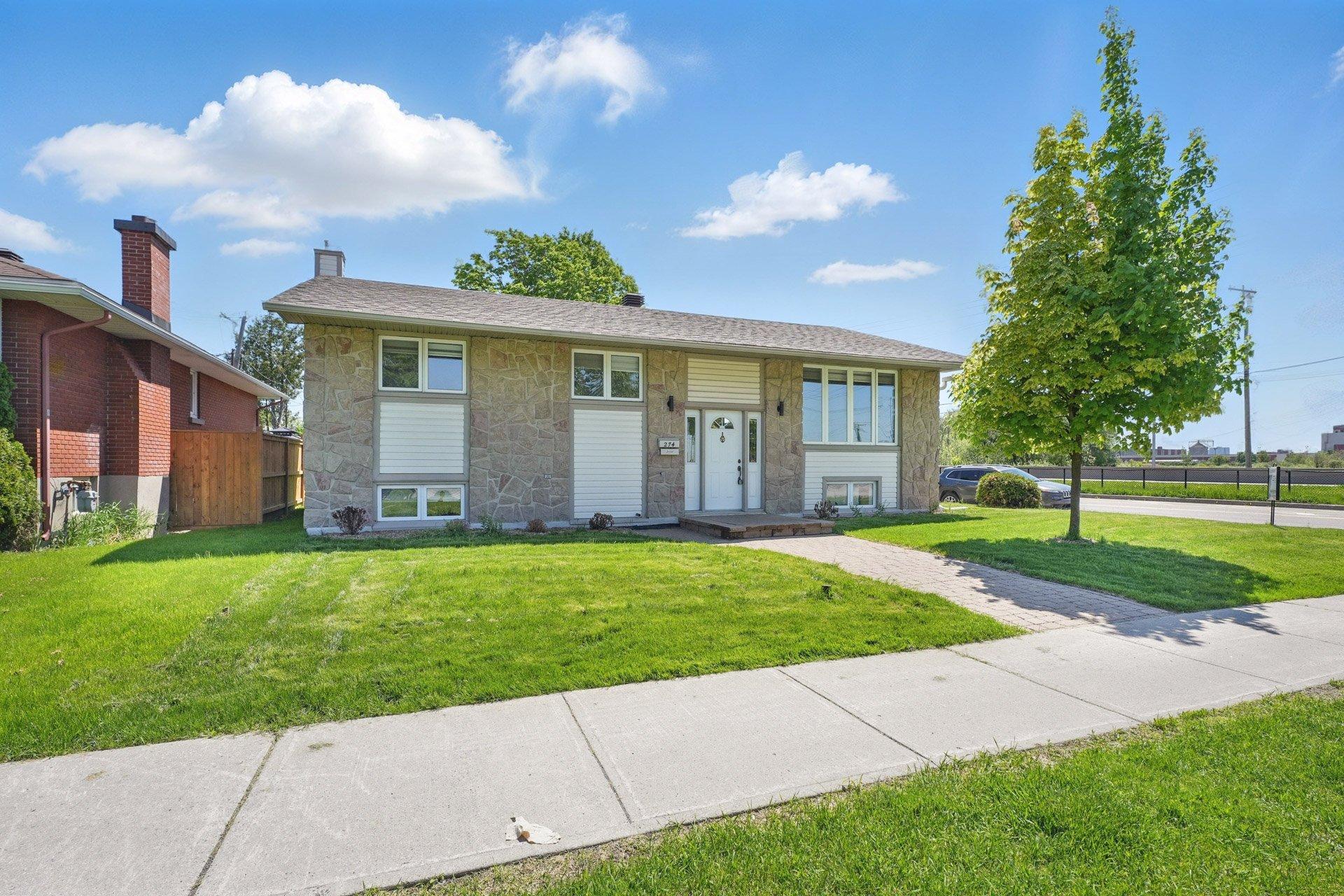 









274


Rue Laviolette

,
Gatineau (Gatineau),




QC
J8P5Y9

