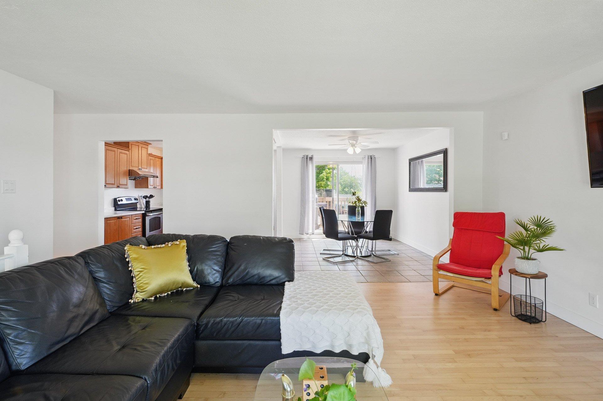 









274


Rue Laviolette

,
Gatineau (Gatineau),




QC
J8P5Y9

