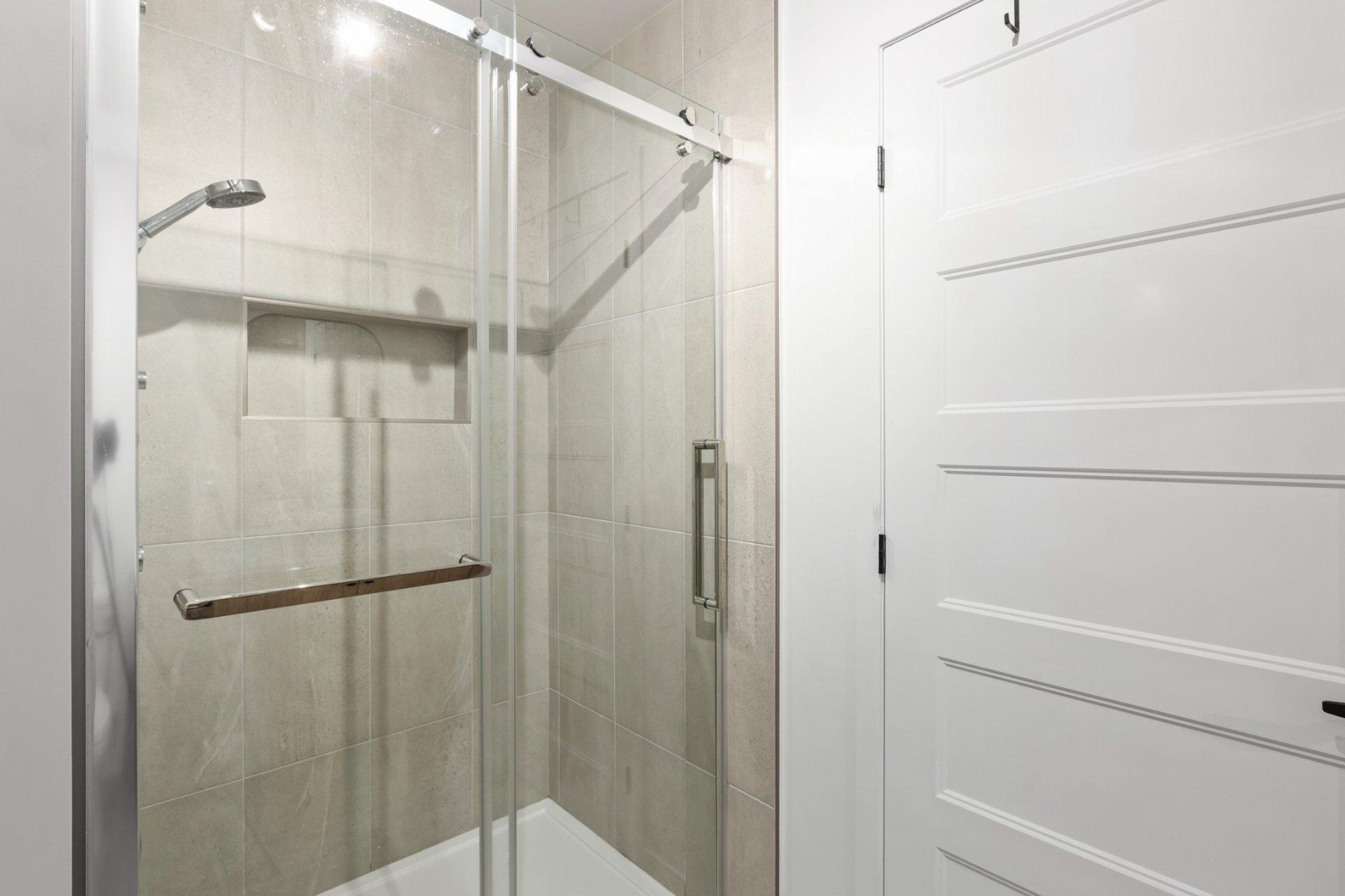 









233


Rue de la Barrière

,
Salaberry-de-Valleyfield,




QC
J6T6H9

