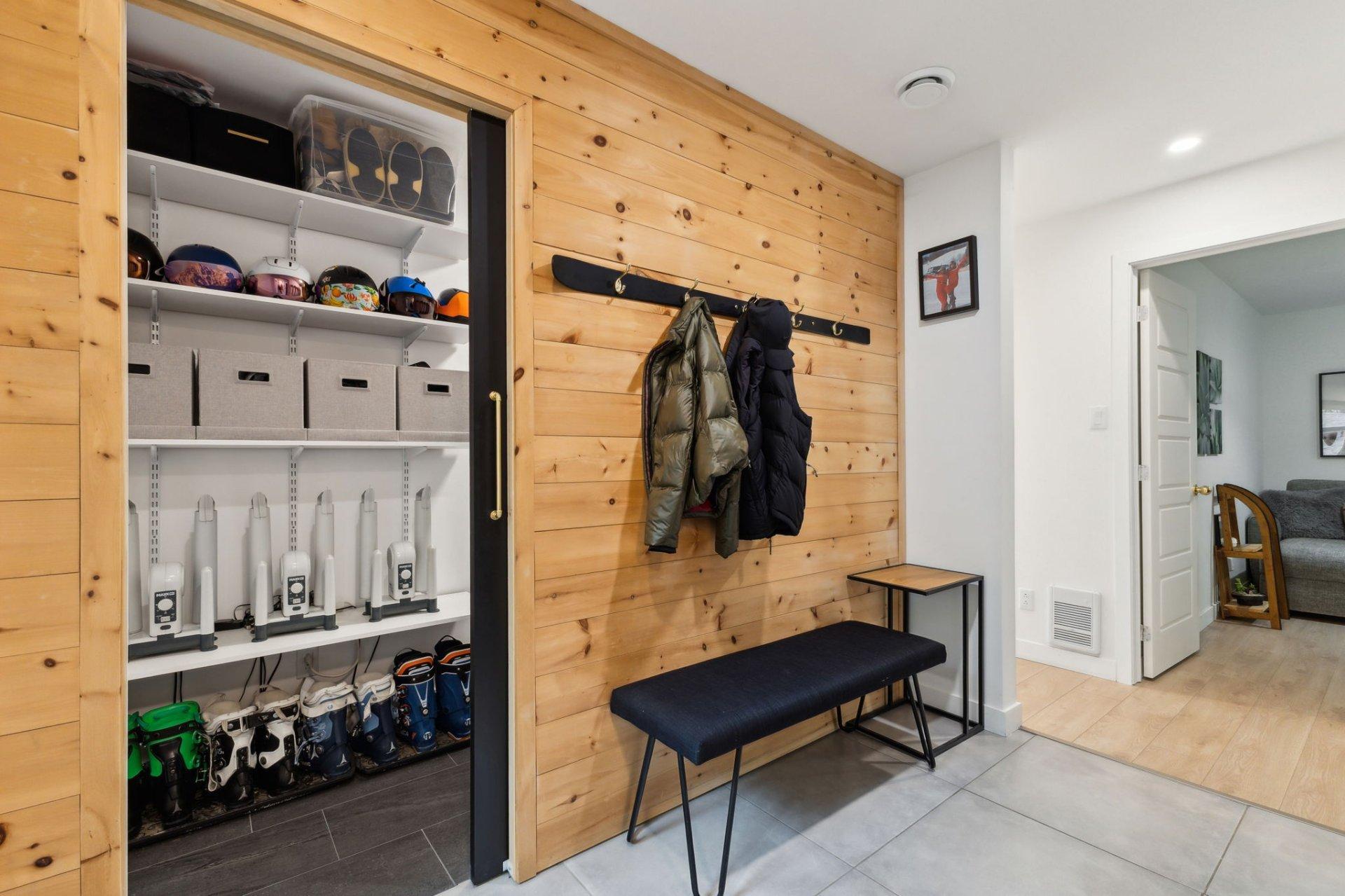 









60


Ch. de Valberg

,
Mont-Tremblant,




QC
J8E0S4


