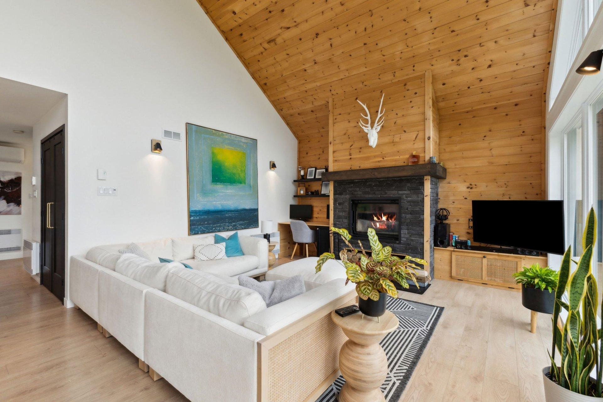 









60


Ch. de Valberg

,
Mont-Tremblant,




QC
J8E0S4

