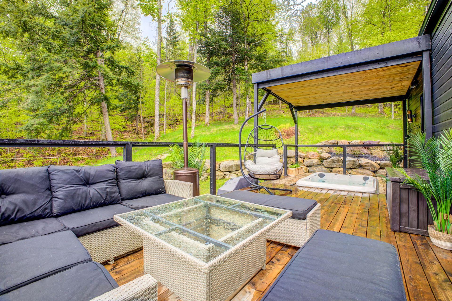 









60


Ch. de Valberg

,
Mont-Tremblant,




QC
J8E0S4

