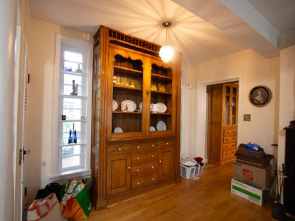 












288 Notre Dame Street

,
Summerside,




PE
C1N 1S3

