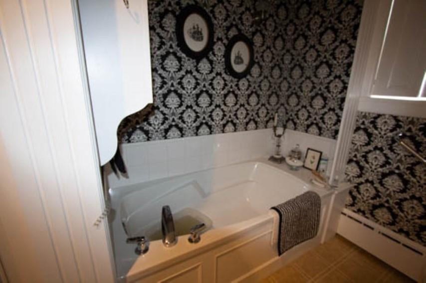 












288 Notre Dame Street

,
Summerside,




PE
C1N 1S3

