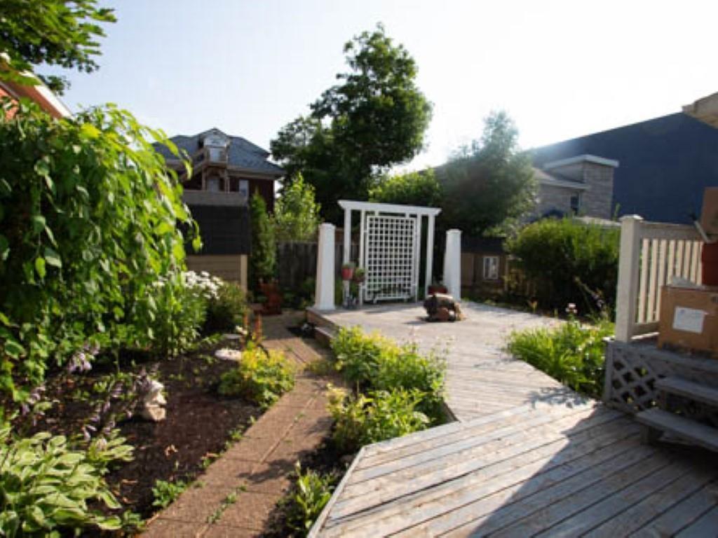 












288 Notre Dame Street

,
Summerside,




PE
C1N 1S3

