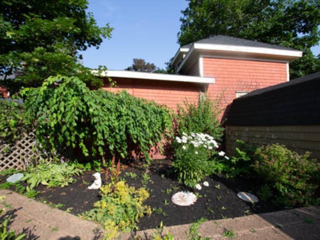 












288 Notre Dame Street

,
Summerside,




PE
C1N 1S3

