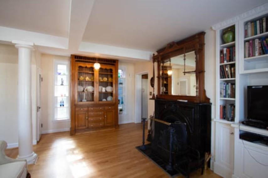 












288 Notre Dame Street

,
Summerside,




PE
C1N 1S3

