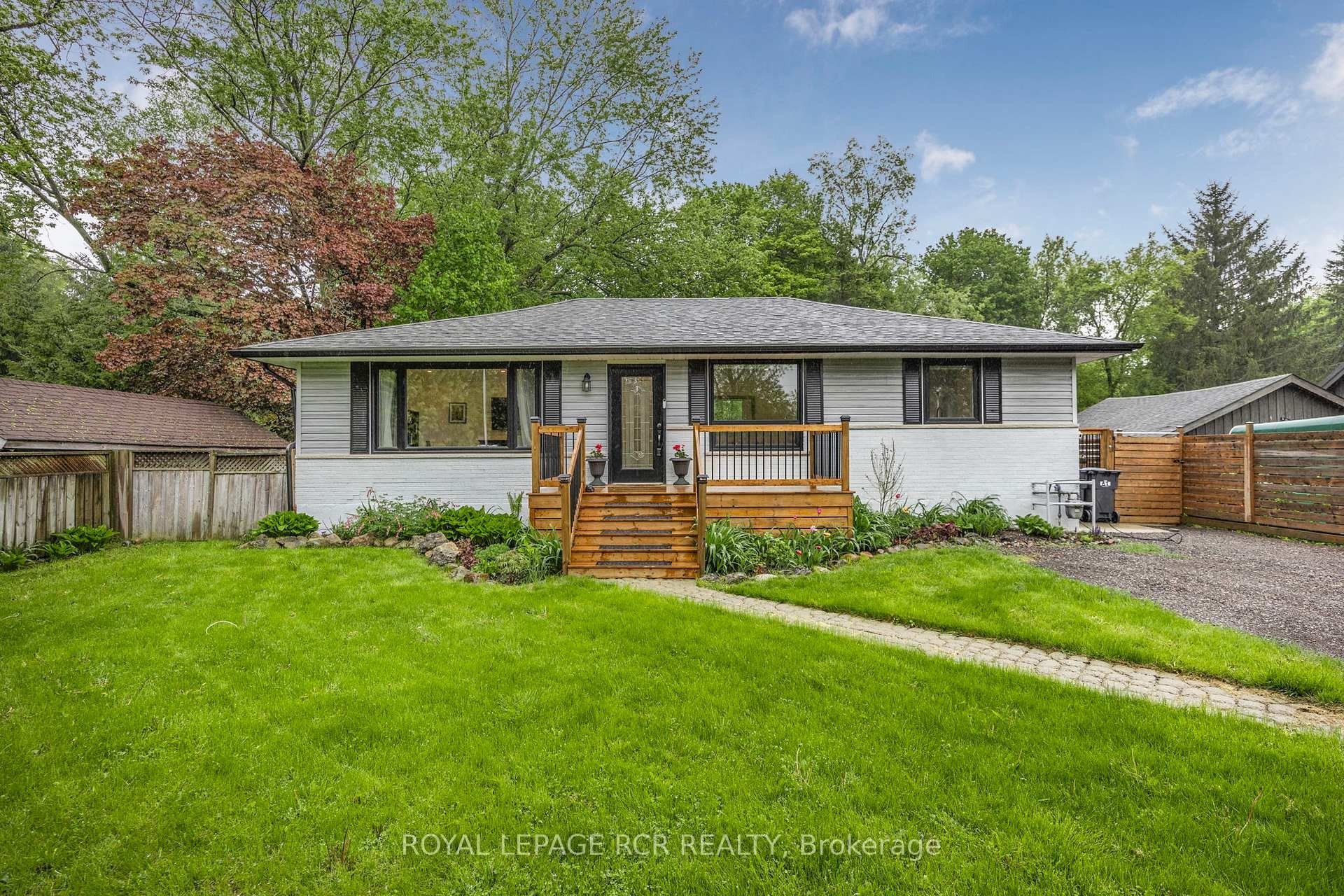 









61


William

Street East,
Caledon,




ON
L7K 1N7

