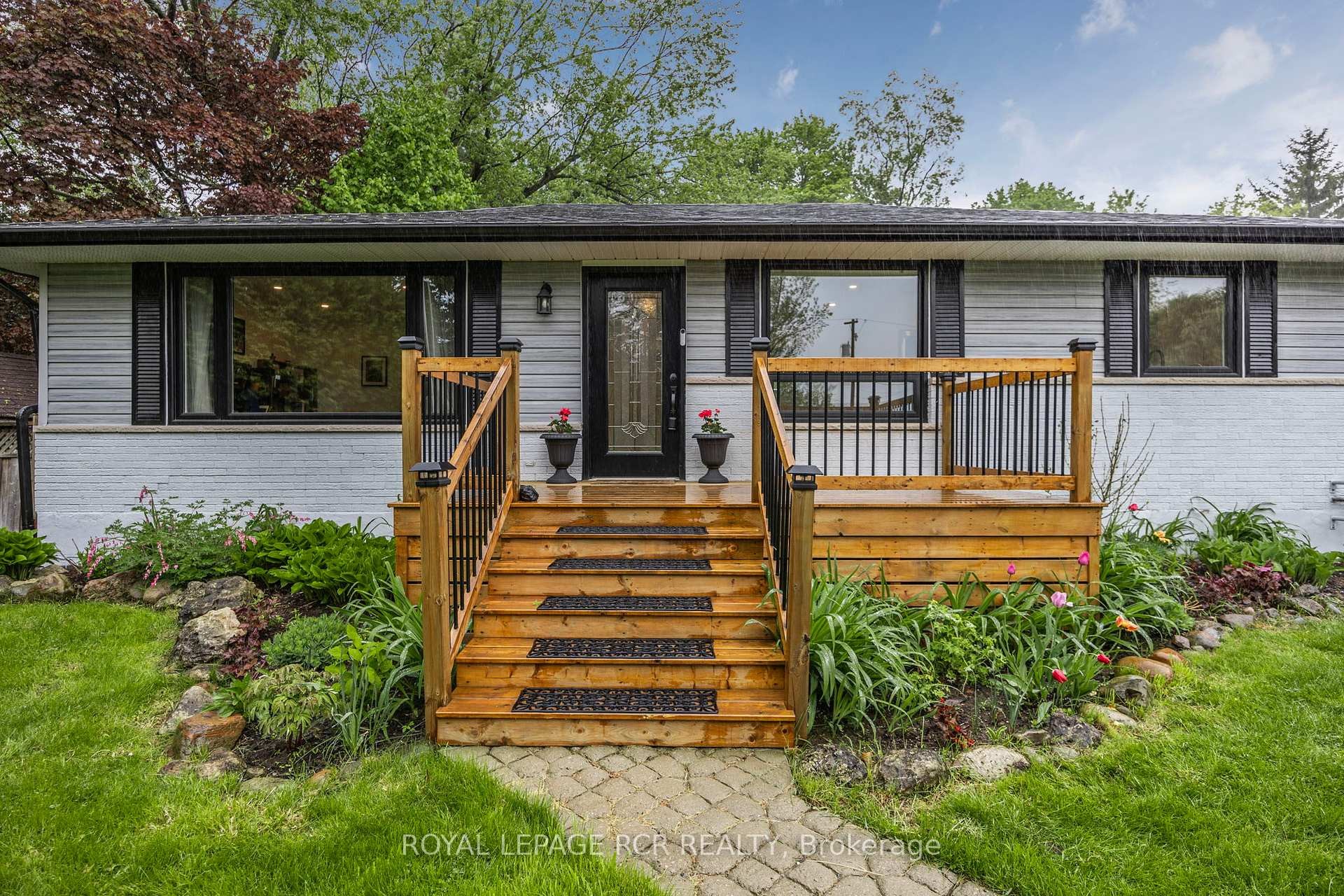 









61


William

Street East,
Caledon,




ON
L7K 1N7

