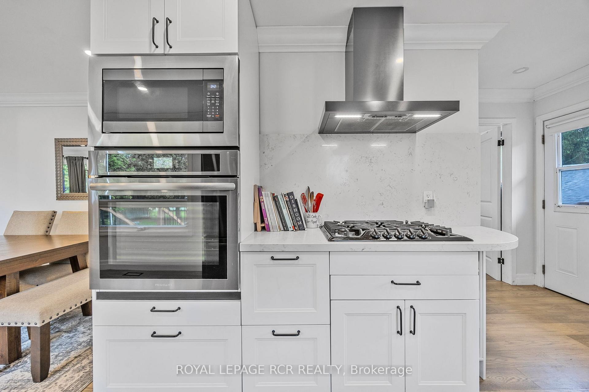 









61


William

Street East,
Caledon,




ON
L7K 1N7

