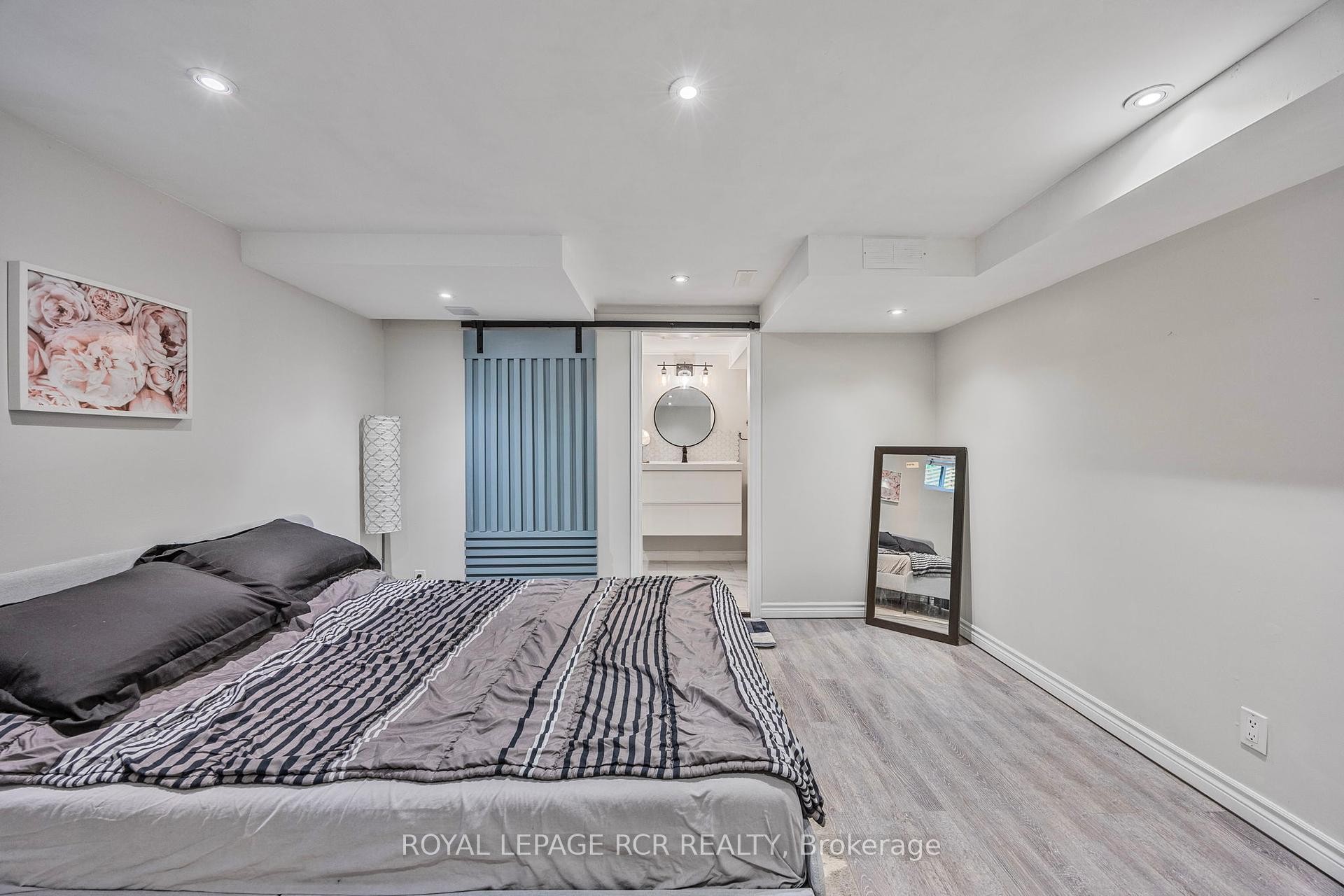 









61


William

Street East,
Caledon,




ON
L7K 1N7

